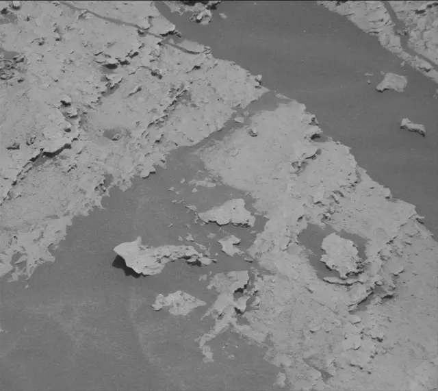 Sol 3085: Mast Camera (Mastcam)