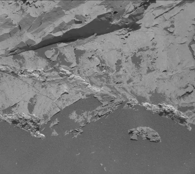 Sol 3085: Mast Camera (Mastcam)