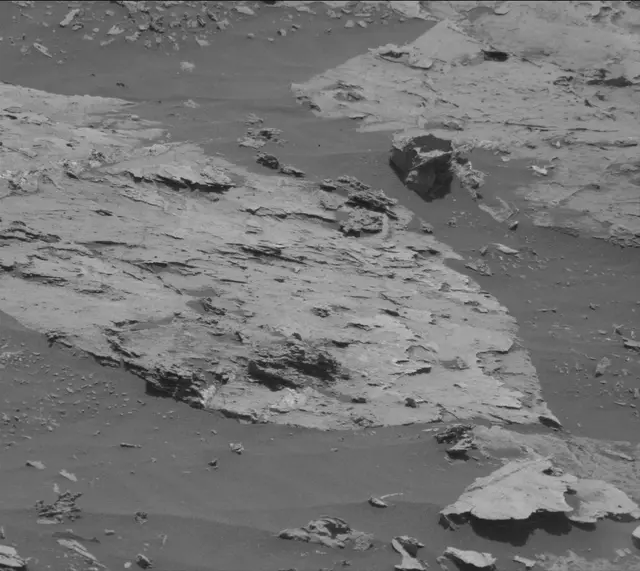Sol 3085: Mast Camera (Mastcam)