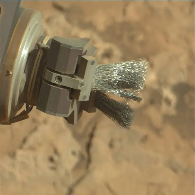 Sol 3085: Mast Camera (Mastcam)