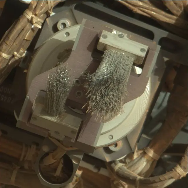 Sol 3085: Mast Camera (Mastcam)