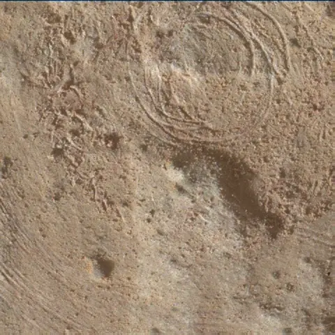 Sol 3085: Mars Hand Lens Imager (MAHLI)