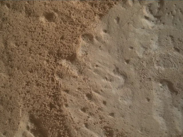 Sol 3085: Mars Hand Lens Imager (MAHLI)
