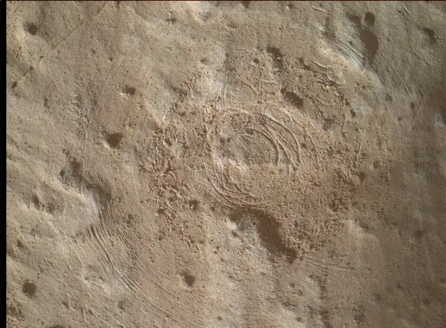 Sol 3085: Mars Hand Lens Imager (MAHLI)