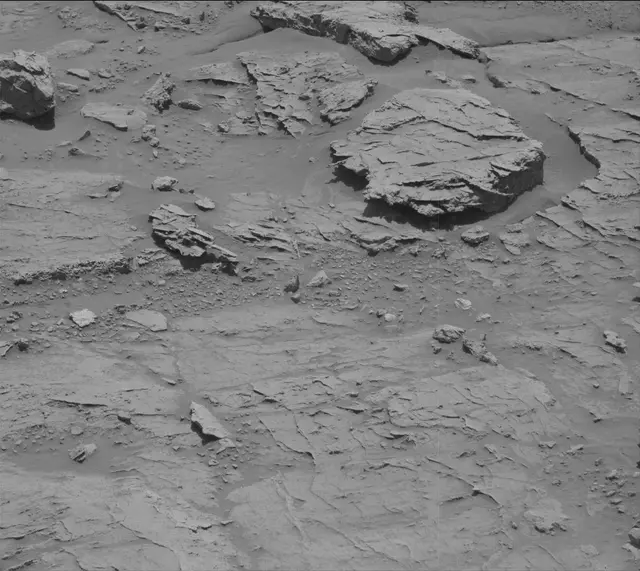 Sol 3086: Mast Camera (Mastcam)