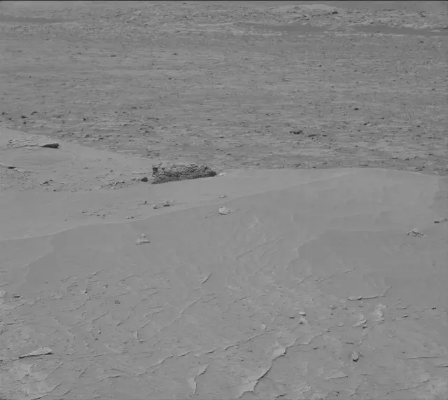 Sol 3086: Mast Camera (Mastcam)
