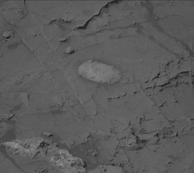 Sol 3086: Mast Camera (Mastcam)