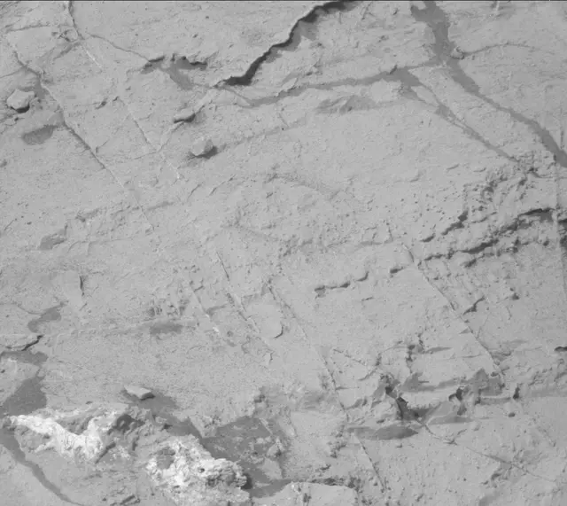 Sol 3086: Mast Camera (Mastcam)