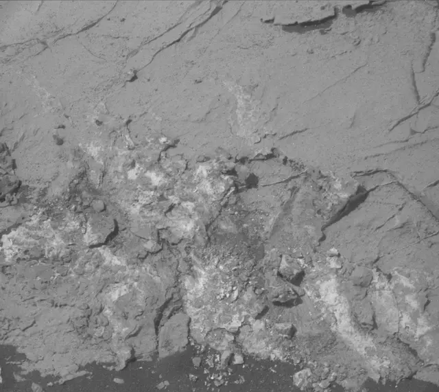 Sol 3086: Mast Camera (Mastcam)