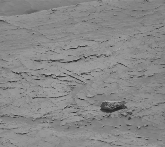 Sol 3088: Mast Camera (Mastcam)