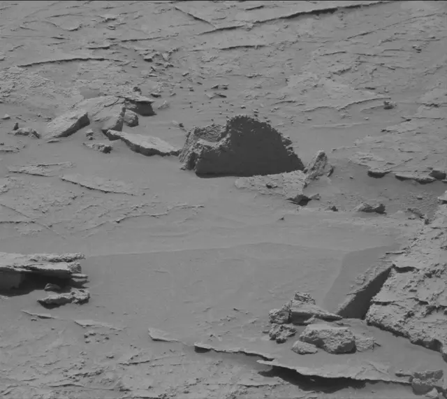 Sol 3088: Mast Camera (Mastcam)