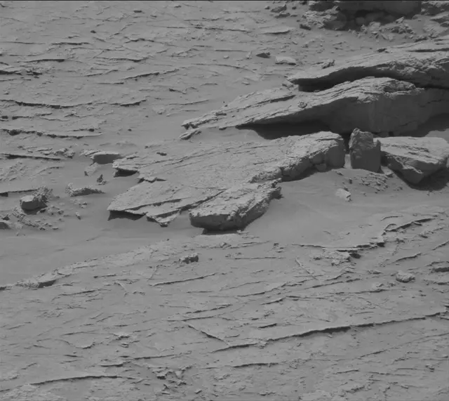 Sol 3088: Mast Camera (Mastcam)