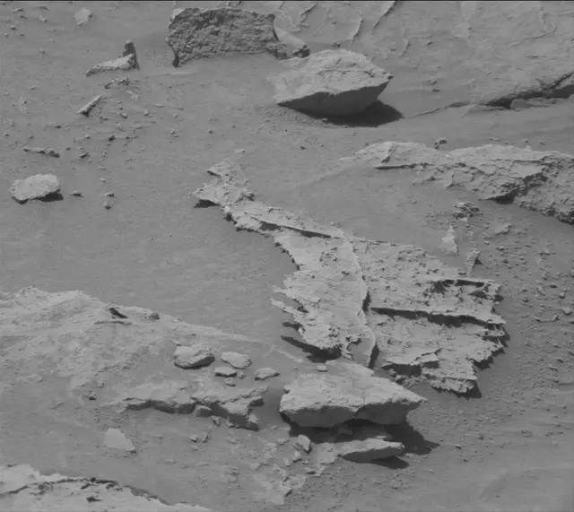 Sol 3088: Mast Camera (Mastcam)