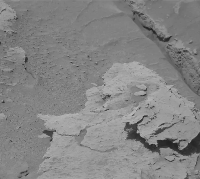 Sol 3088: Mast Camera (Mastcam)