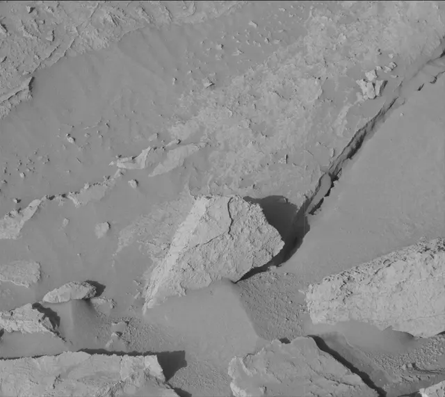Sol 3090: Mast Camera (Mastcam)