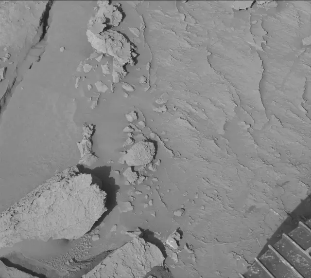 Sol 3090: Mast Camera (Mastcam)
