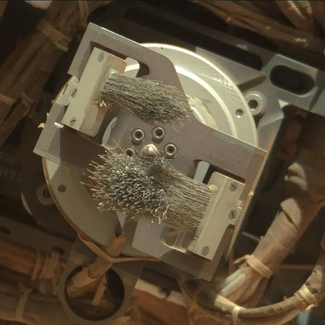 Sol 3090: Mast Camera (Mastcam)