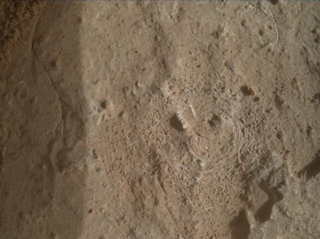Sol 3092: Mars Hand Lens Imager (MAHLI)