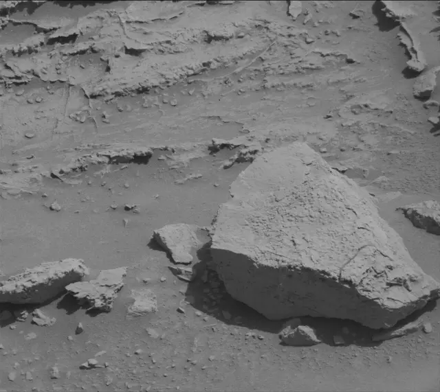 Sol 3093: Mast Camera (Mastcam)