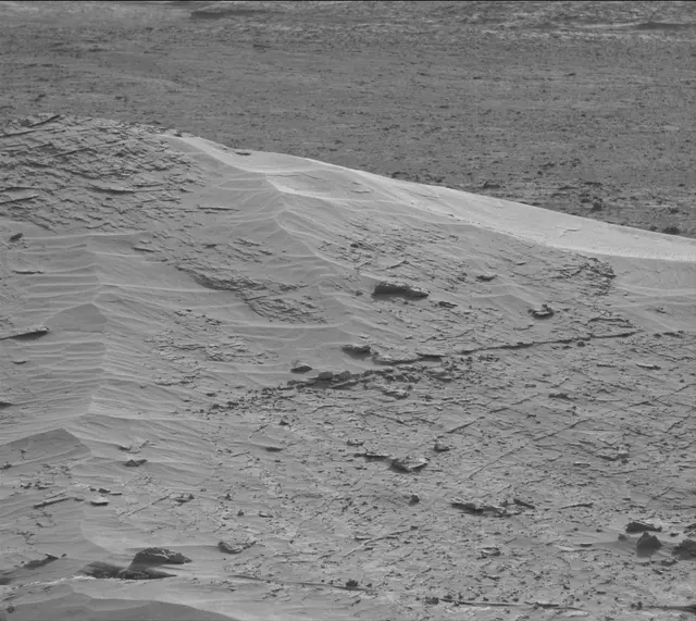 Sol 3094: Mast Camera (Mastcam)