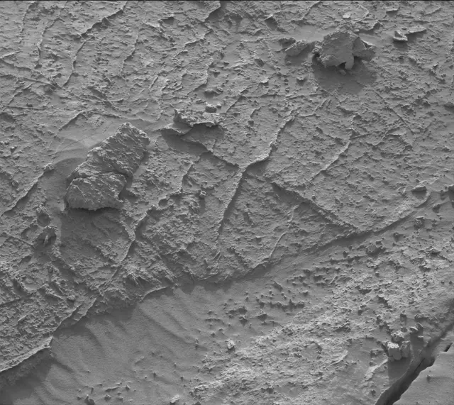 Sol 3094: Mast Camera (Mastcam)