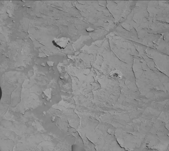 Sol 3094: Mast Camera (Mastcam)