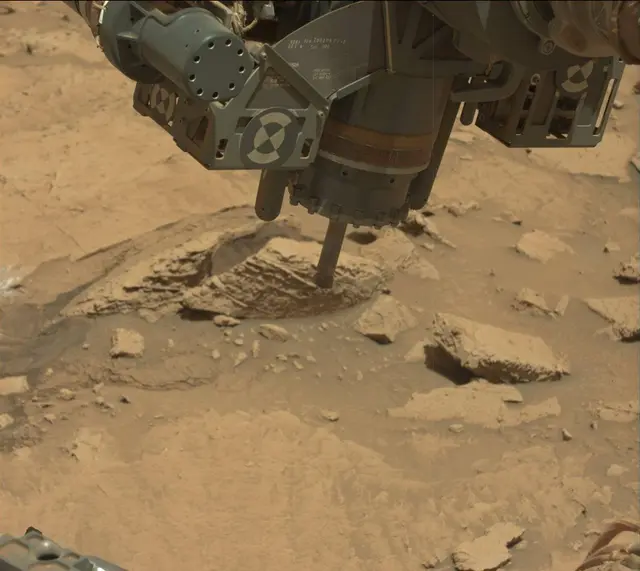 Sol 3094: Mast Camera (Mastcam)