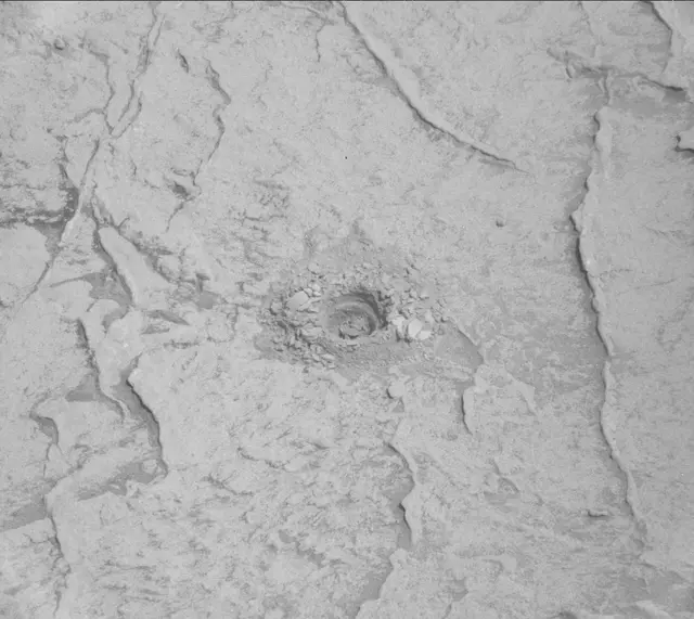 Sol 3095: Mast Camera (Mastcam)