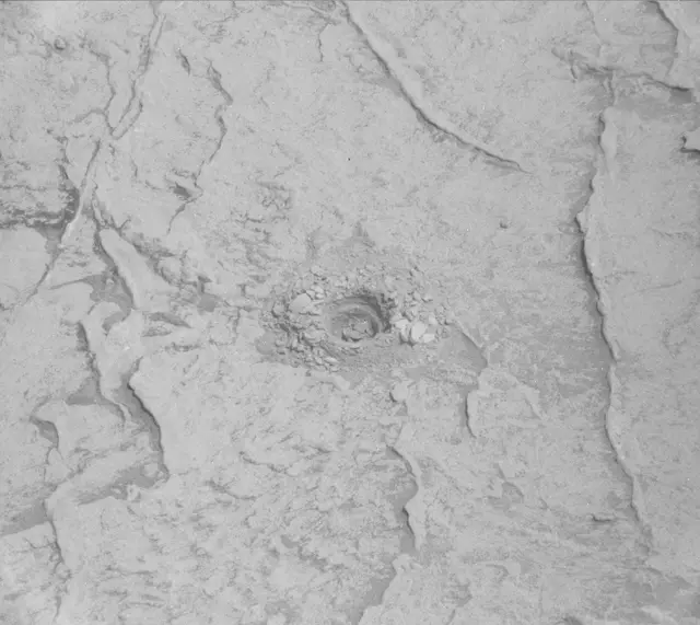 Sol 3095: Mast Camera (Mastcam)