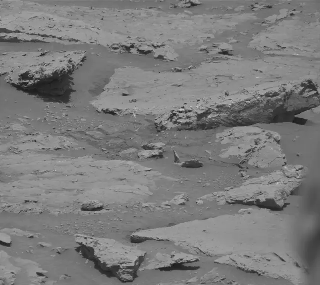Sol 3095: Mast Camera (Mastcam)