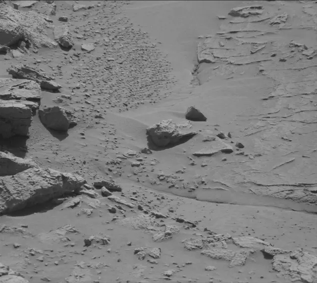 Sol 3099: Mast Camera (Mastcam)