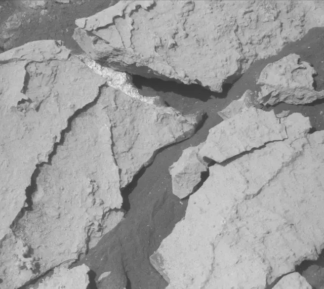 Sol 3101: Mast Camera (Mastcam)