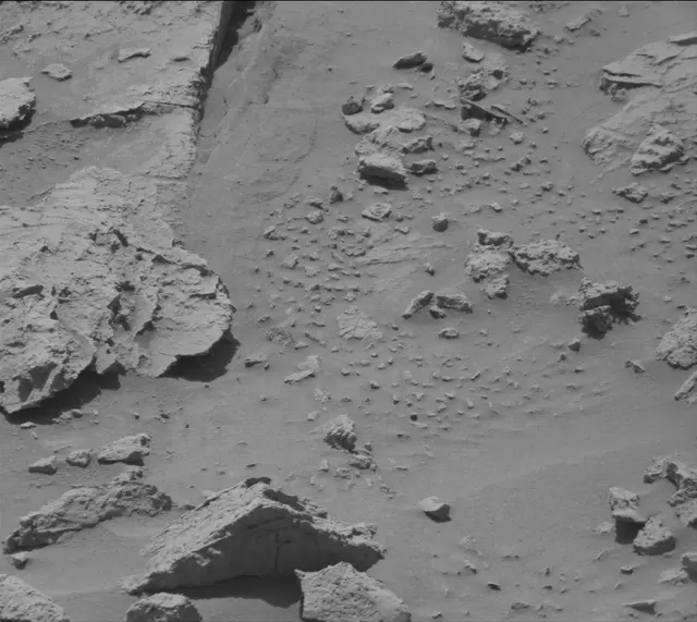 Sol 3102: Mast Camera (Mastcam)