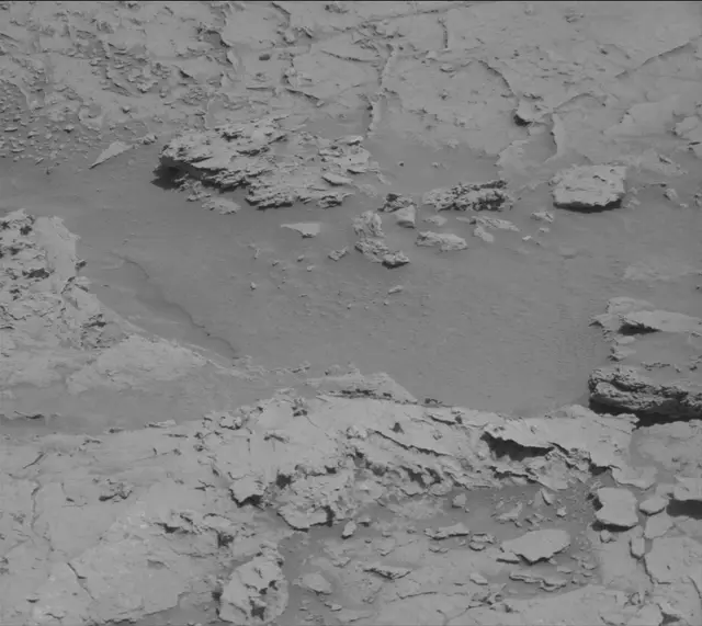 Sol 3103: Mast Camera (Mastcam)
