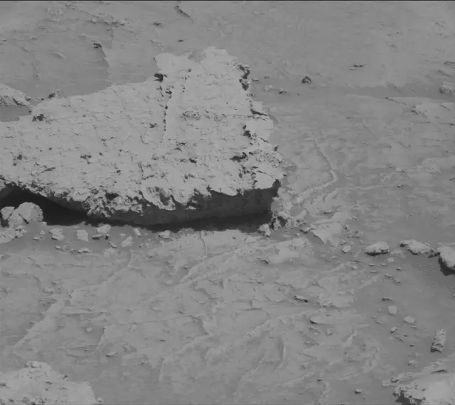Sol 3103: Mast Camera (Mastcam)