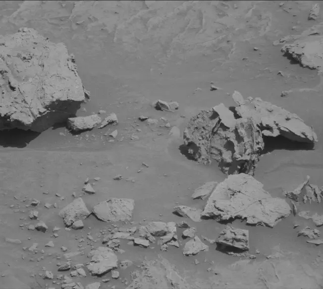 Sol 3103: Mast Camera (Mastcam)