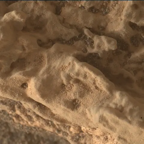 Sol 3112: Mars Hand Lens Imager (MAHLI)