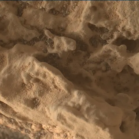 Sol 3112: Mars Hand Lens Imager (MAHLI)