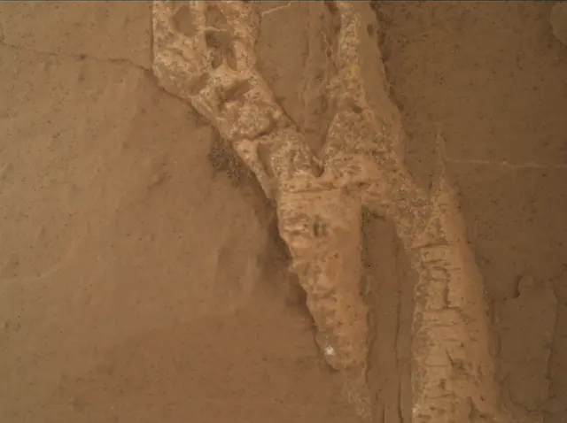 Sol 3117: Mars Hand Lens Imager (MAHLI)