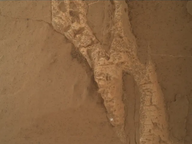 Sol 3117: Mars Hand Lens Imager (MAHLI)