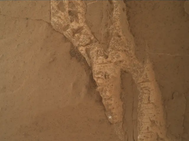 Sol 3117: Mars Hand Lens Imager (MAHLI)