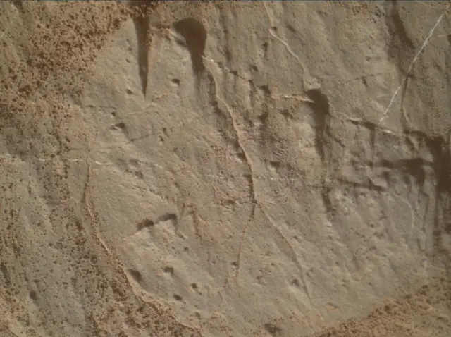Sol 3119: Mars Hand Lens Imager (MAHLI)