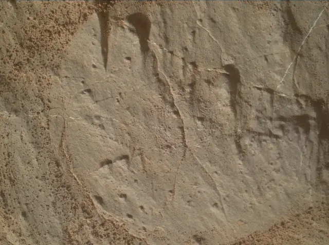 Sol 3119: Mars Hand Lens Imager (MAHLI)