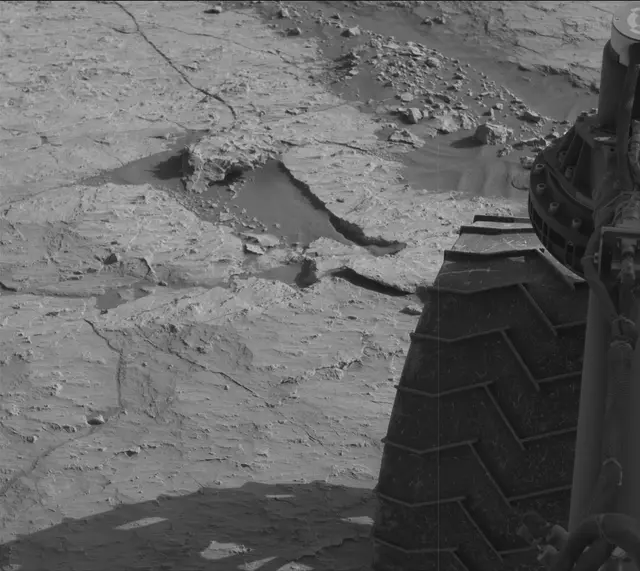 Sol 3125: Mast Camera (Mastcam)
