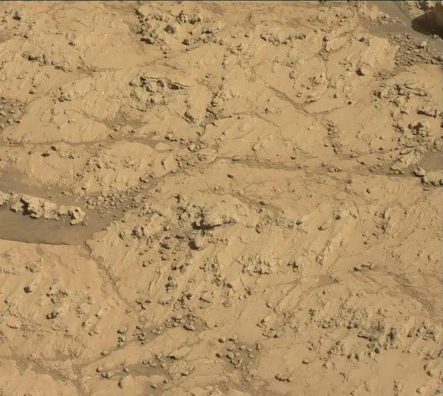 Sol 3136: Mast Camera (Mastcam)