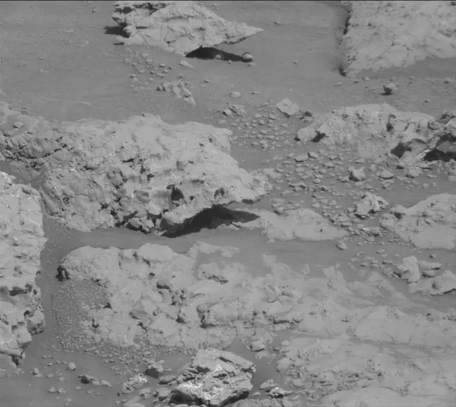 Sol 3137: Mast Camera (Mastcam)