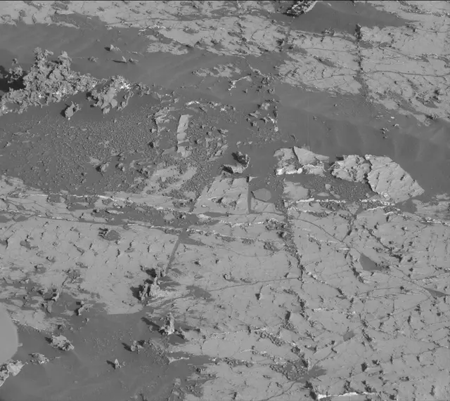 Sol 3138: Mast Camera (Mastcam)