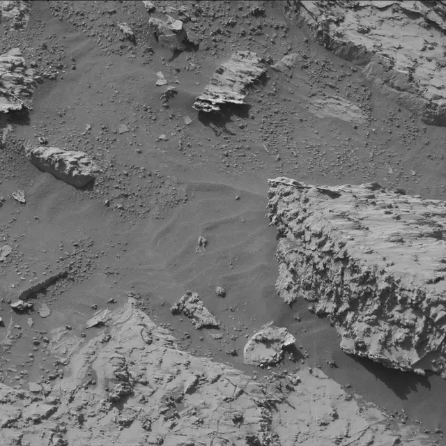 Sol 3138: Mast Camera (Mastcam)