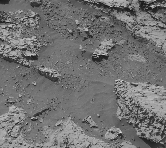 Sol 3139: Mast Camera (Mastcam)