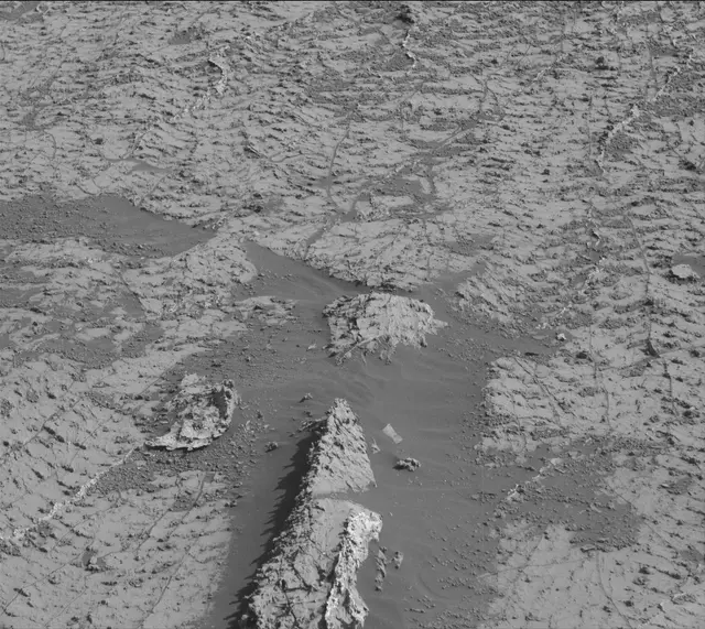 Sol 3139: Mast Camera (Mastcam)